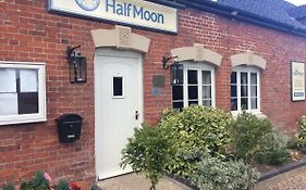 The Half Moon Inn Rushall Ip21 4Qd